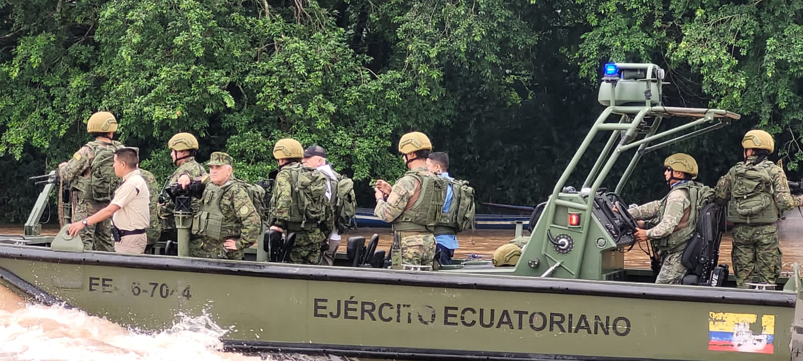 httpspbstwimgcommediaFq-Q5xsWYAAK8zJformatjpgnamelarge