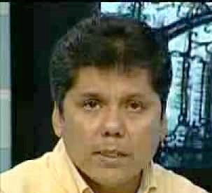 grupo_libre's tweet photo. #Bolivia
Linchan mediáticamente al "periodista" pro-régimen, el hijo de aimara @PepePomacusi directo heredero de una familia aimara cuyo apellido significa Poma=piedra cusi=aceite.
Pomacusi es vocero de los también aimaras @evoespueblo y @LaramaDavid https://t.co/ctRJYrWRmH