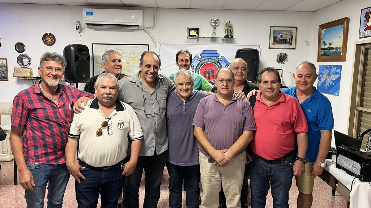 CasaDelVeterano's tweet photo. VGM Roberto Altamira fue elegido con el 63,24% para conducir los destinos de nuestra Agrupación Veteranos de Malvinas y Atlantico Sur.

Ayer, en Asamblea Ordinaria y con la participación cívica de 185 socios la Lista 2 UNIDOS obtuvo 117 votos, 67 la Lista 1 y 1 voto en blanco. https://t.co/E8Qozfiwc2