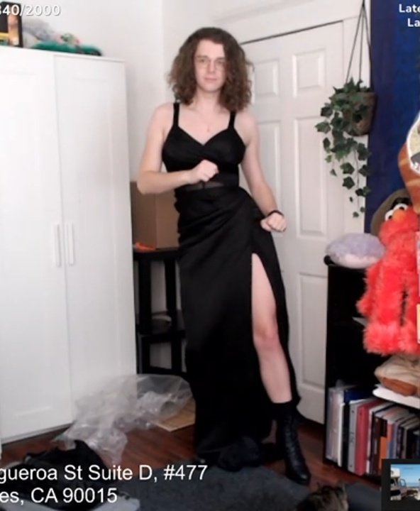 Cherry/Cat QSMP !!!! on Twitter "Eret's outfit for the streamer awards