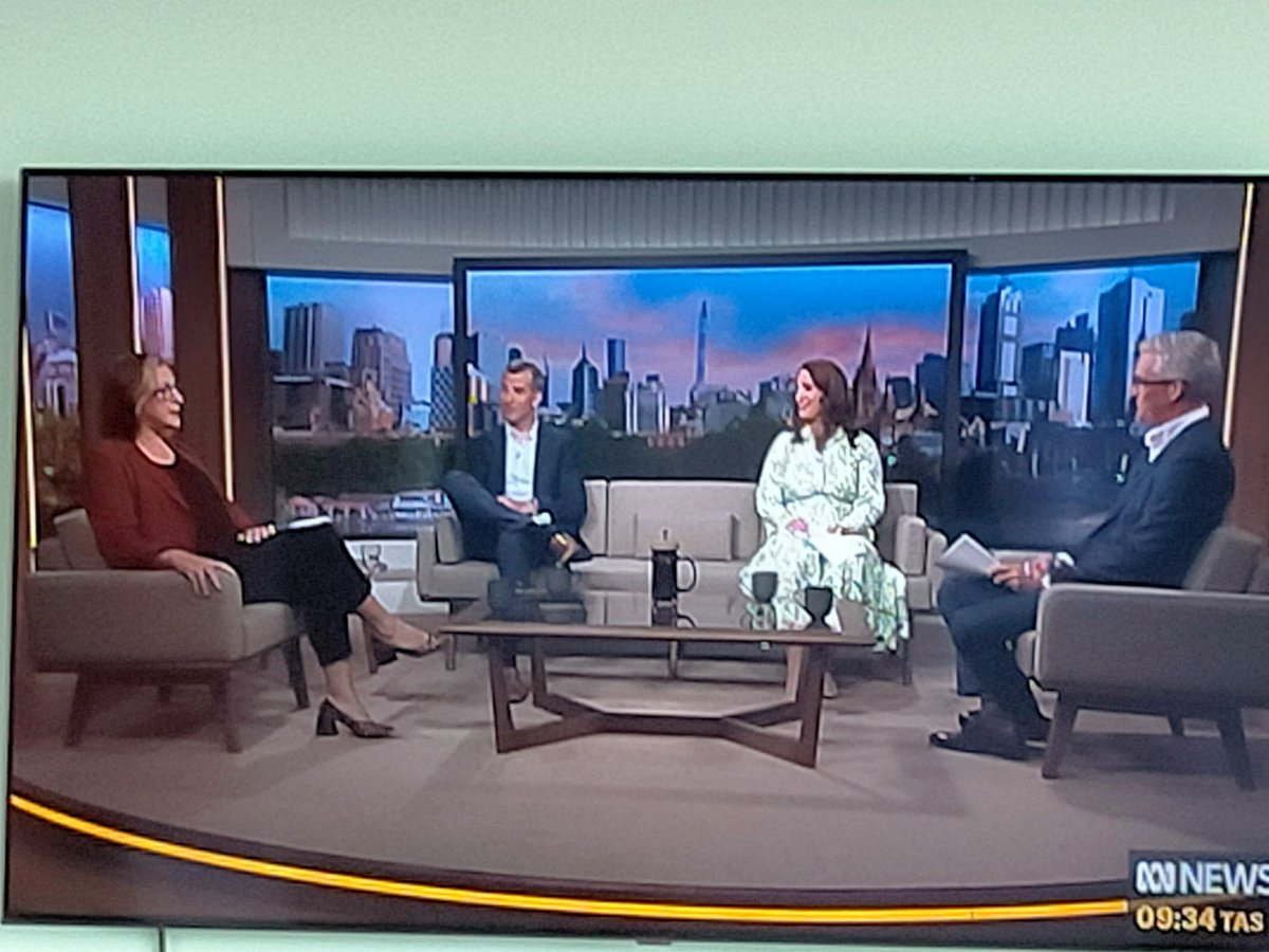 beyond_estuary's tweet image. Could somebody remind #InsidersABC about the news of last week #RobotDebtRC