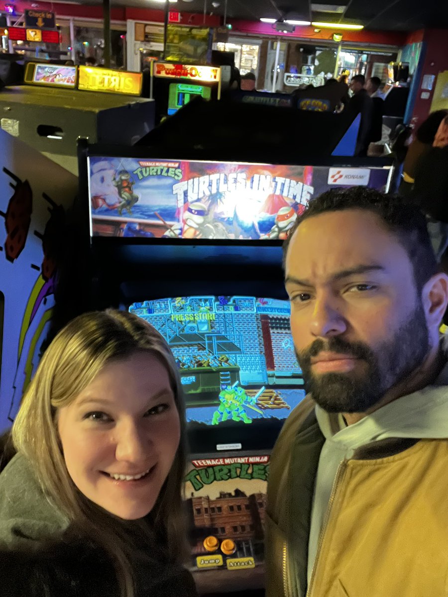 RGHDudes's tweet photo. Wife’s idea of a date night…that’s why I married you #cowabunga #TMNT #yeastercades #arcade #datenight https://t.co/enxiCBZXTY