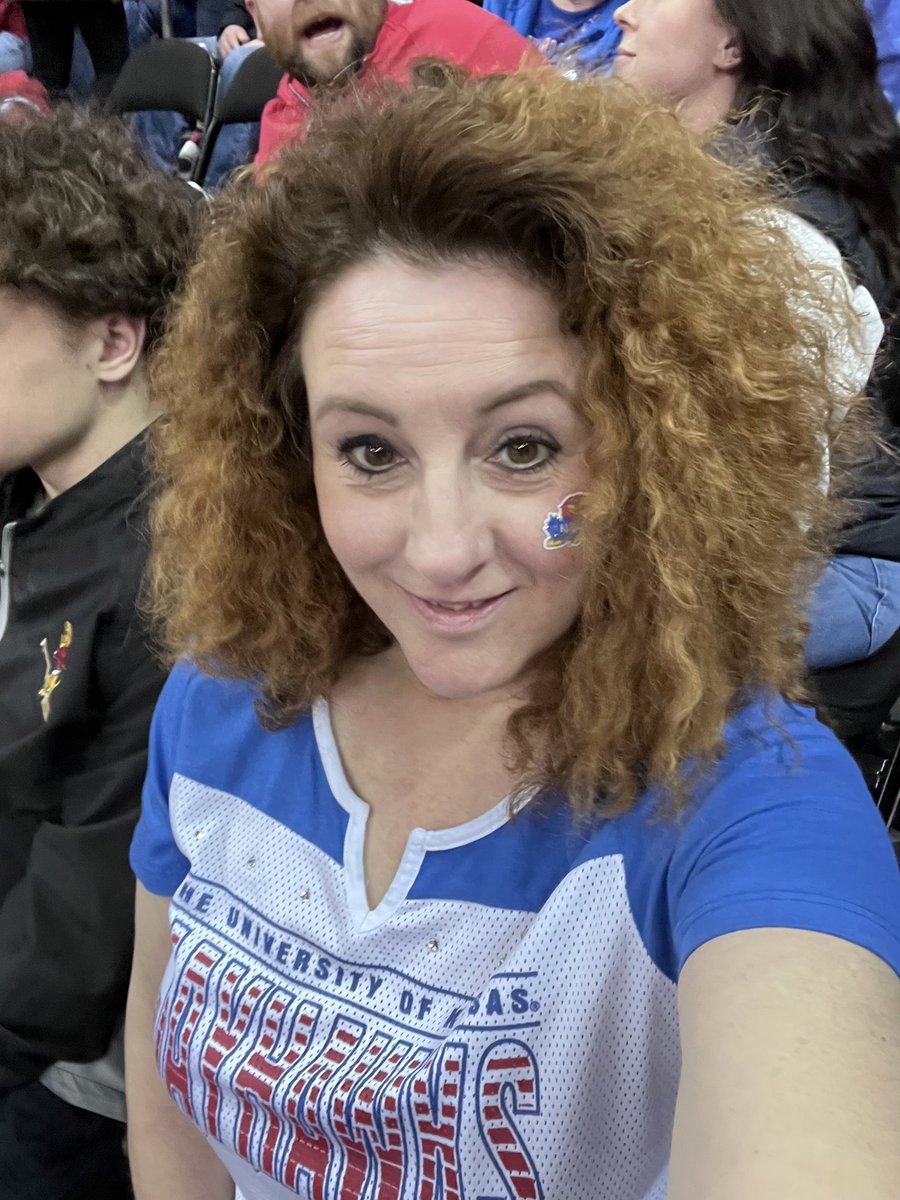 kpit88's tweet photo. #Big12MBB RCJH❣️💙❣️🏀 https://t.co/dhImYG4KW4
