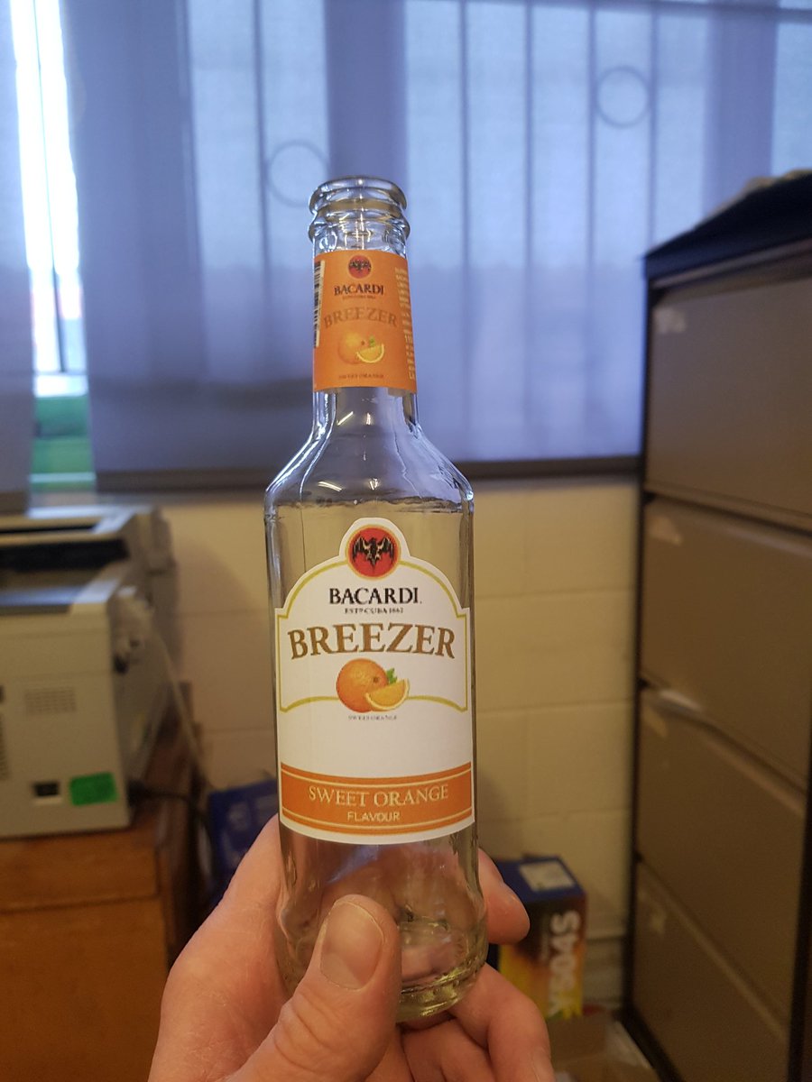 hentaistash's tweet image. Oddly, the other thing I've had to create is a Bacardi Breezer... had no idea they'd stopped selling these in 2015! #AmDram with @WCADS1 #ThirdWeekInAugust