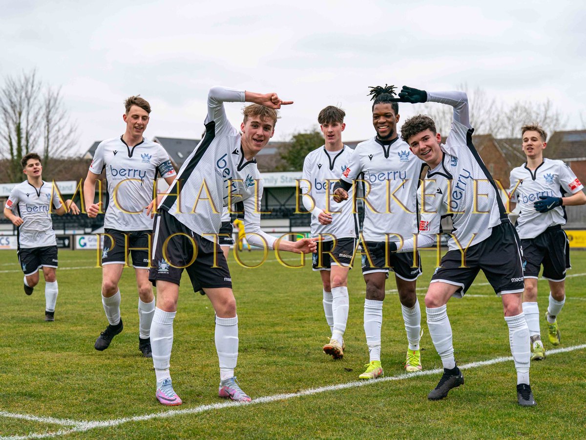 MichaelBerkel13's tweet photo. Great win for @SalisburyFC_Dev this afternoon - 5-2 against Odd Down ...  Goal celebrations coming on well too! @dyllanroocroft @abdulrahimRaza3 @carson_arnold10 https://t.co/MSxtXtR0fx