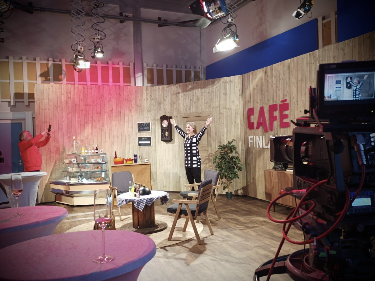 Pilatesstrings's tweet image. Viikolla 🎥🎞️ Harri Anttilan kutsumana Helsingin Pasilan Take Action Studios/ Cafe Finland avajaisissa.

Kiitos 🎥🎞️ Rauno Westerlund
Kiitos 📱 Emma Viitanen

#pasila #takeaction #studios #cafefinland #tuttavia #uusiatuttavuuksia #pilatespose @Pilatesstrings @HeidiMMantere