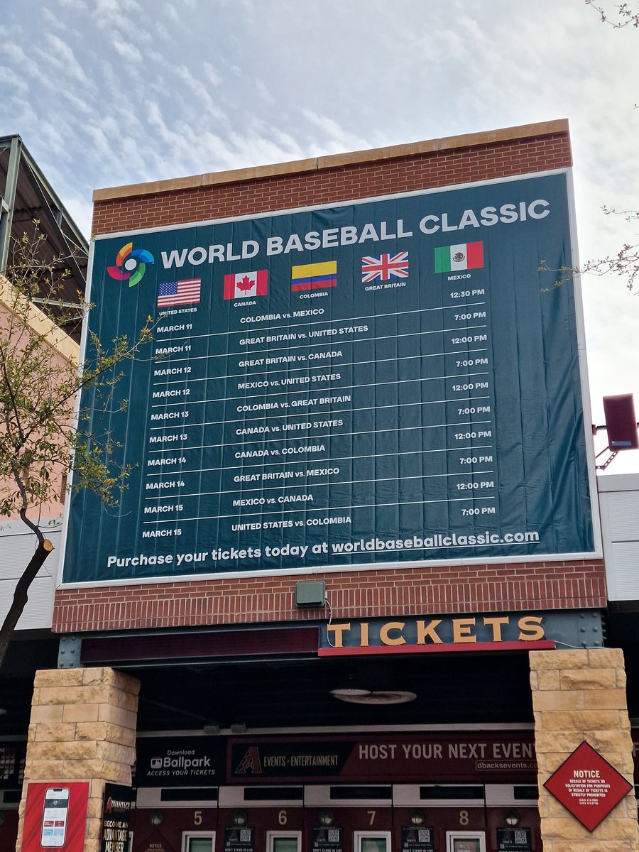 chriscd67's tweet photo. It's 3 hrs to game time @ChaseField  for the first Pool C @WBCBaseball. Following exhibition games vs @brewers and @Royals, @GB_Baseball takes on @USABaseball #letsgogb https://t.co/elxxm31n8U