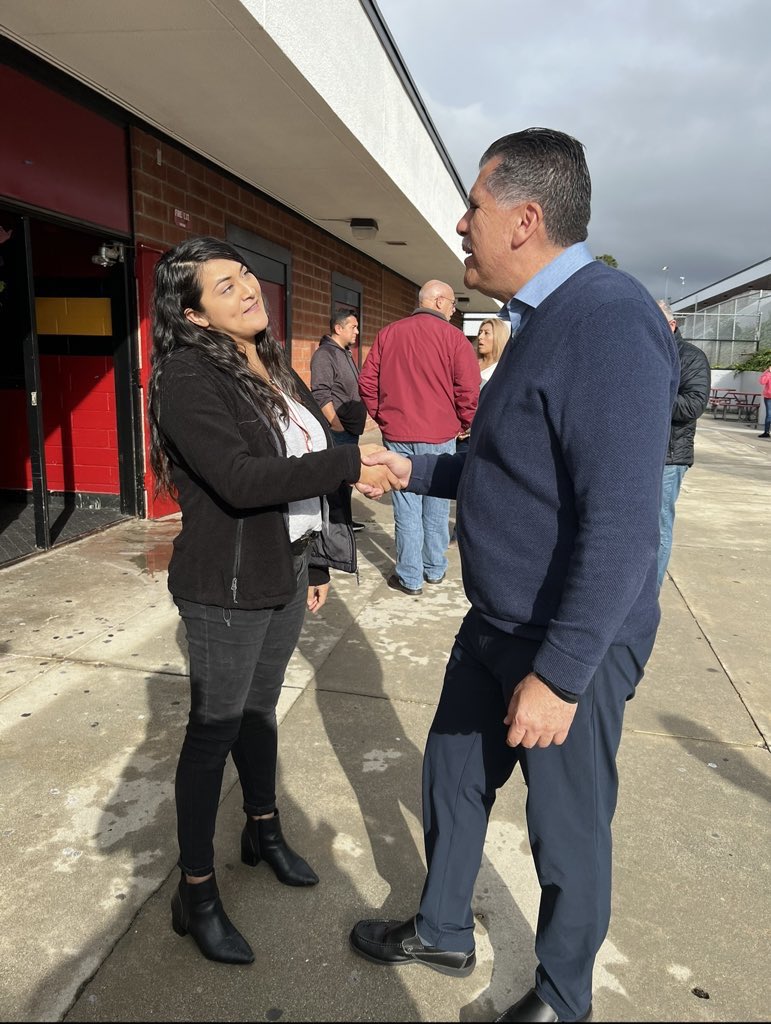LACoSheriff's tweet photo. As the barricade incident remains ongoing in the city of Valinda, I visited with residents who have been displaced. 

I understand this is a difficult time for the #Valinda community &amp; appreciate the public’s patience.
Thank you to @RedCrossLA 

See more: https://t.co/7IYKmUIgKr https://t.co/49KpMRjlGT