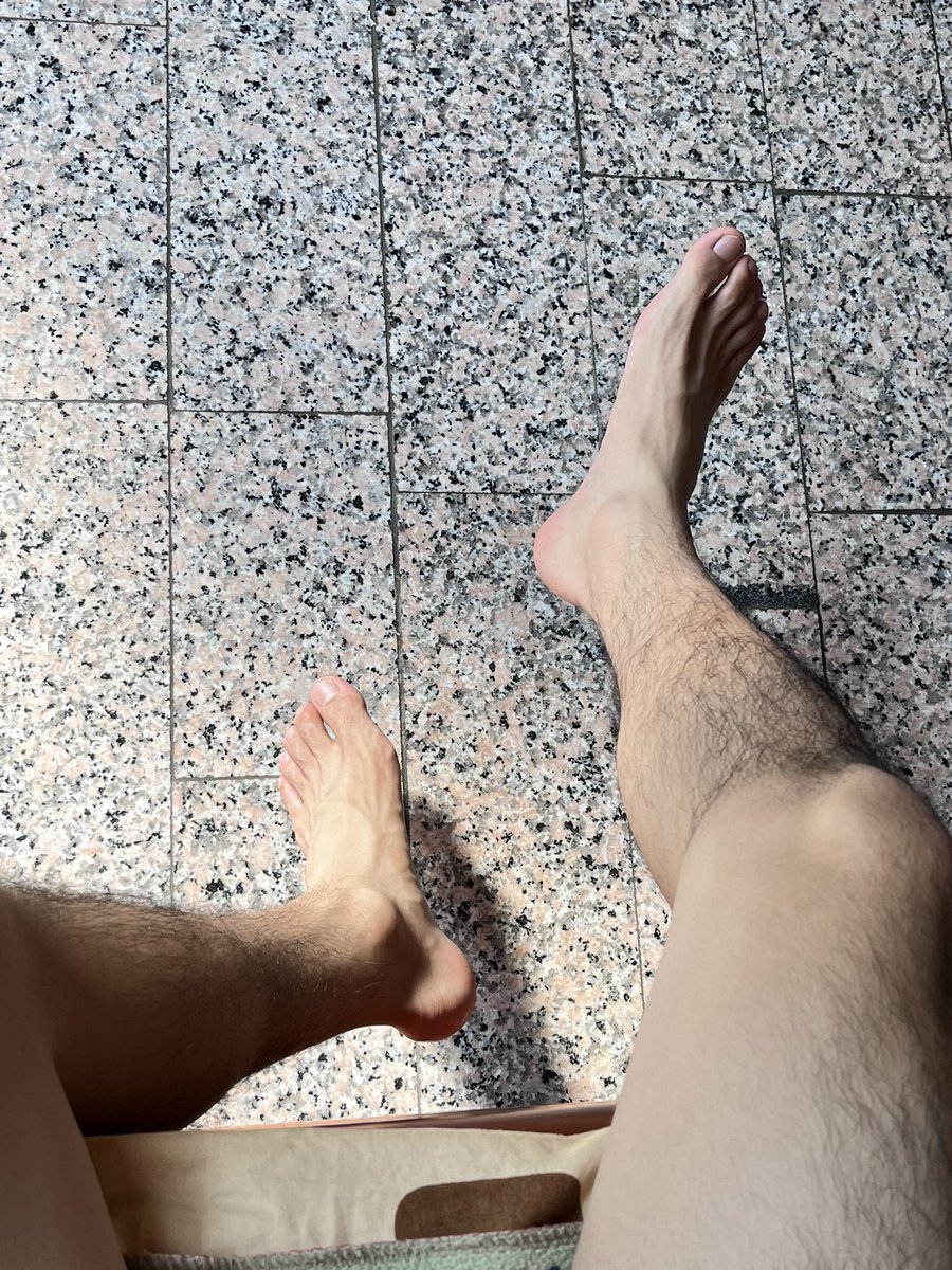 沒有文案😄
#腳控 #腿控 #腿毛