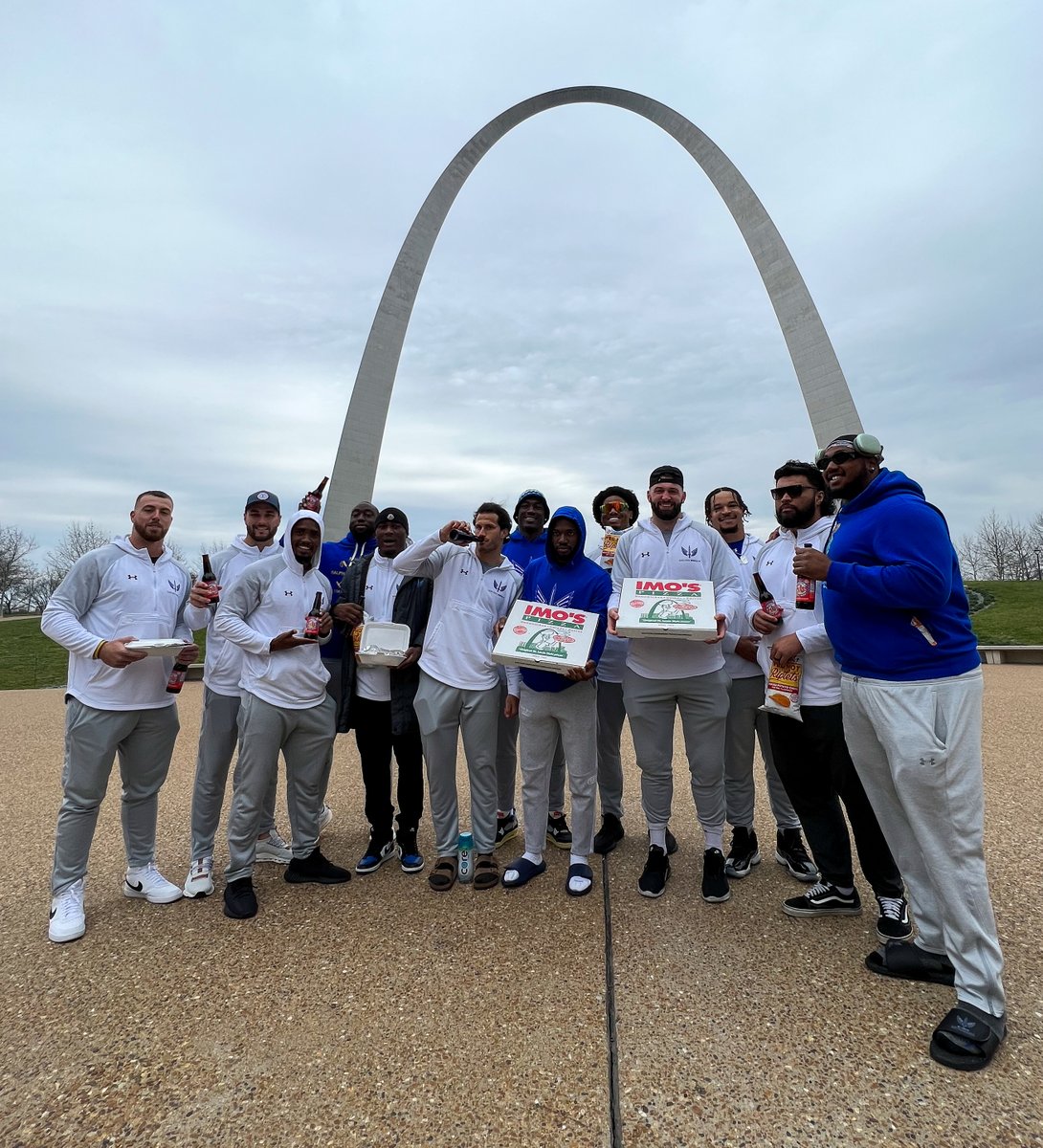 These @XFLBattlehawks are St. Louising, as well as any St. Louisan could St. Louis ever #GatewayArch @imospizza @FitzsRootBeer #RedHotRiplets #ToastedRavioli #GooeyButterCake @explorestlouis @XFL2023