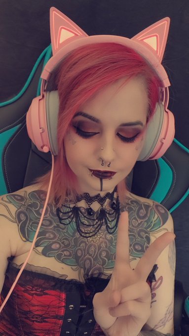 Streaming now, come hang out! https://t.co/erJnugAJLn<a href="/tag/internationalwomensday"class="tags"><span>#internationalwomensday</span></a>