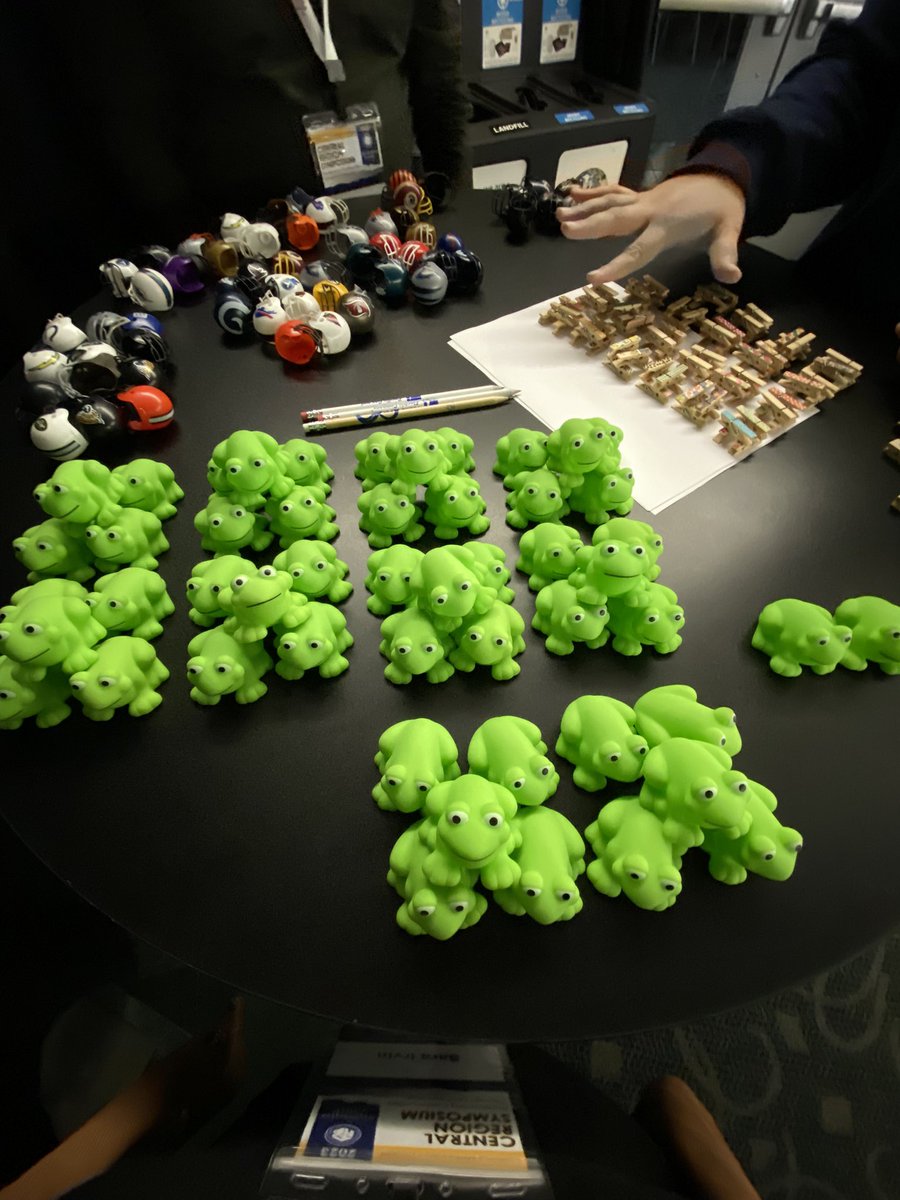 Miss Sara tweet media