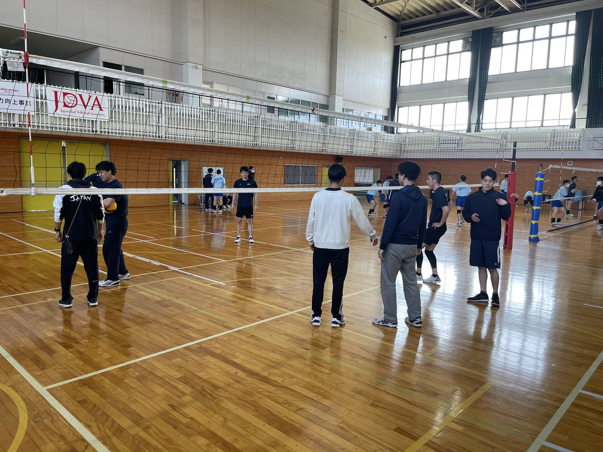 twi_jdva's tweet photo. デフバレー男子合宿@千葉
２日目スタート！8時半からのゲームまでアッ��。 https://t.co/3uQIuedJEP