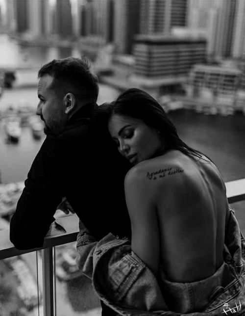 neversleeps29's tweet photo. Together Xo https://t.co/CA3tgkV81s