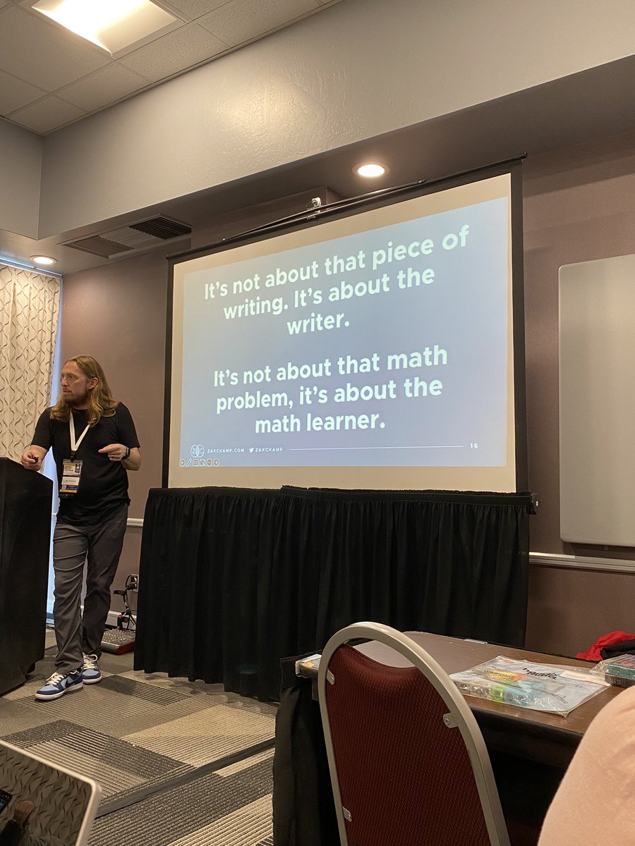 Miss Sara tweet media