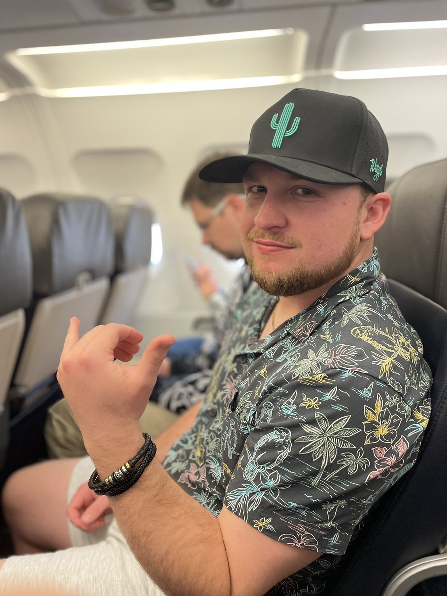 sam_weiderhaft's tweet photo. Coming for you, Mesa. #SpringBeak
@Cubs @Pelicanbaseball https://t.co/nCCDQDskke