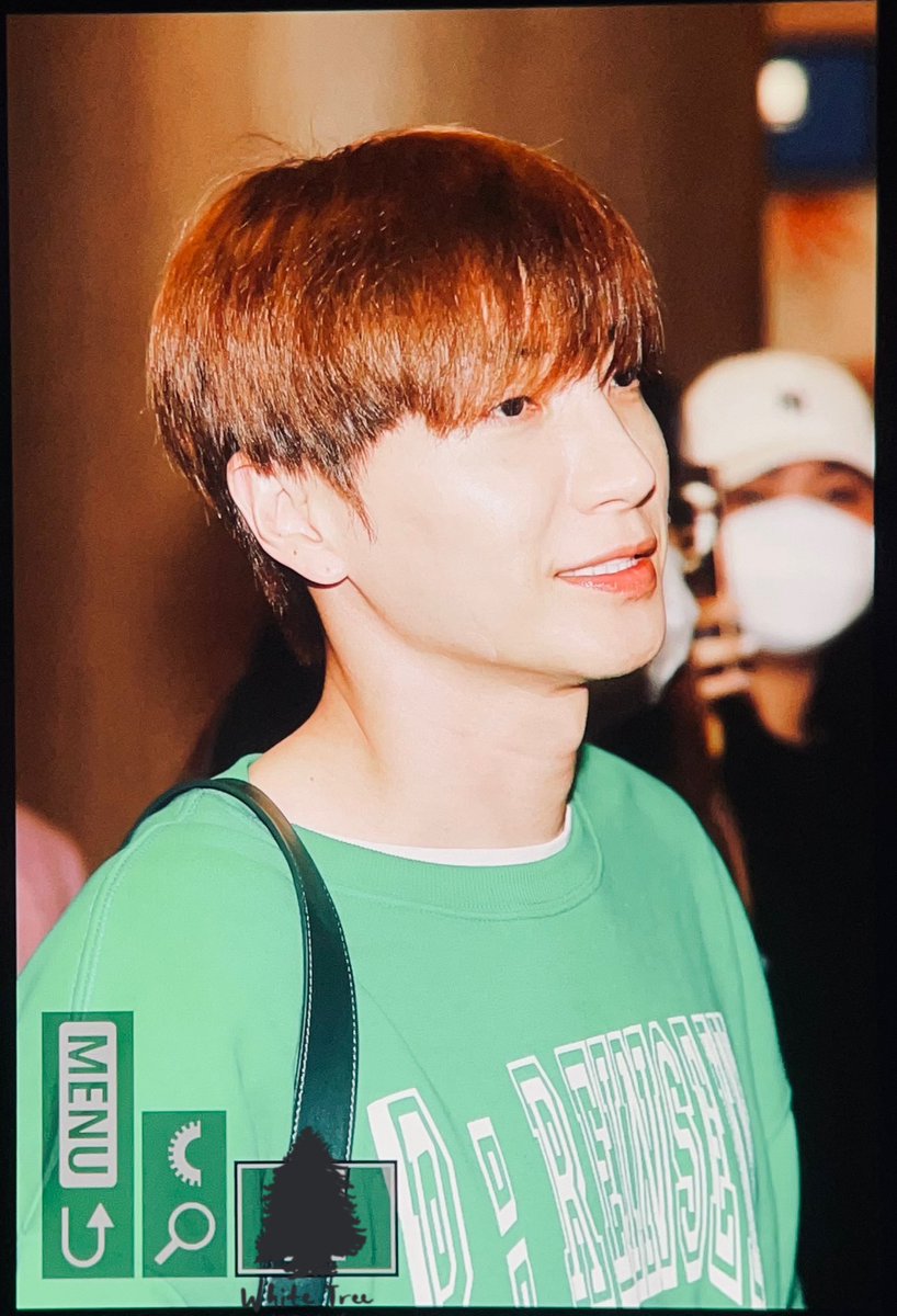 whitetree701's tweet photo. 230312 입국
웰컴홈!! 어침에 밝은 미소로 인사 :) 

#이특 #LEETEUK #イトゥク #利特 #슈퍼주니어 #SUPERJUNIOR @special1004 https://t.co/s8yEUb2aeG