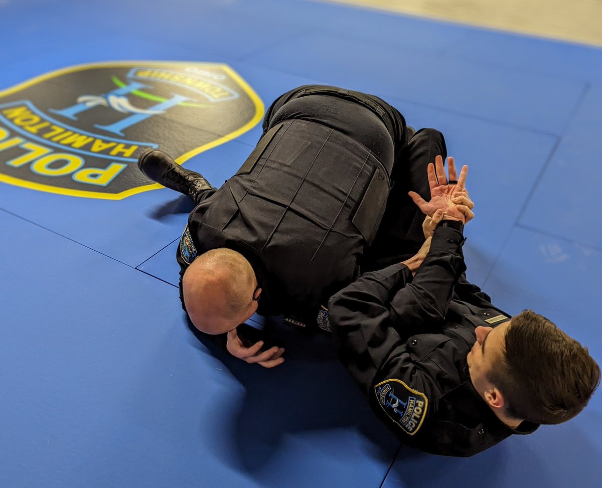 SgtChrisWall's tweet photo. After last night's dinner, Ofc. Stephens presented our crew with weapon retention techniques from guard and mount positions. Breaking in our new mats for our next training.
#HTPD #Training #gracie #bjj #police #OPNation https://t.co/tZ3vLPHmGp