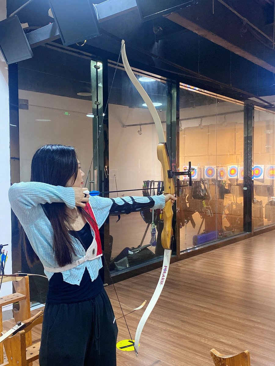 UUQQTwi's tweet photo. Have a good weekend, go to the archery club with friends to relax. https://t.co/Z06p3O2FQE