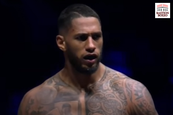 BASTIONBOXEO's tweet photo. Tony Yoka fue vapuleado por Takam, aunque los jueces dieron decisión dividida. Dan Azeez se convirtió en campeón de Europa:
https://t.co/BdLrQOvDBr

#Boxeo #box #Deportes #Deporte #YokaTakam
#AzeezFaure #Noticias #FelizFinDeSemana #Resultado https://t.co/Zkbnv41WFT