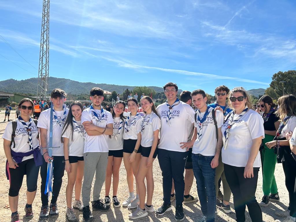 ccrenfe467's tweet photo. Participando en la #rovermur @asde_exmu  Gran juego recorriendo El Palmar. Mañana, más 😉 #clansirius @aguilasjuventud https://t.co/z2pq39slZd