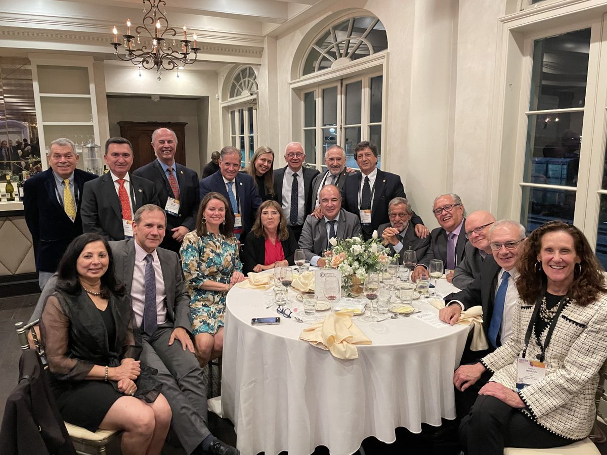 @MUSC_Cardiology @kellie_mclain @PamelaBMorris were well represented at the #ACC23 #WCCardio @ACCinTouch International Presidents Dinner in NOLA! Latin and South American NEVER disappoint for an enjoyable evening! @ALorenzatti