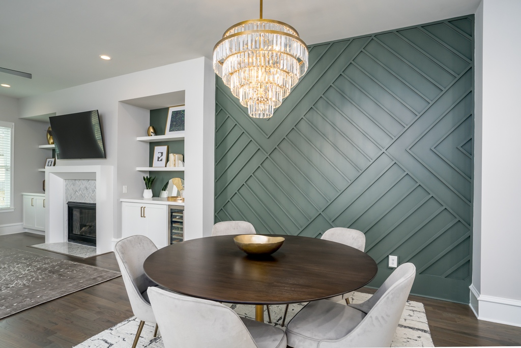 CCFFcompany's tweet image. Visual interest is an important element of interior design that refers to the use of color, texture, pattern, and other design elements to create a visually appealing space 🤩  

#visualinterest #designwall #accentwall #interiordesign #homeremodel #bookcase #custombookcase