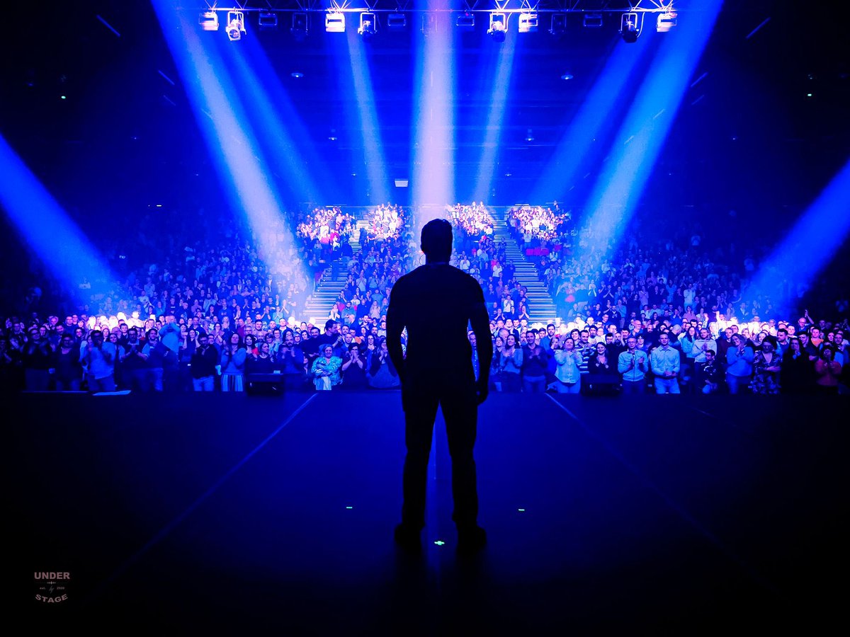 JeremyFerrari's tweet photo. Chalons merci pour cette soirée !Et merci à Marjorie !! Je vous donne rdv à Bercy les 9 & 10 mars 2024 ! Monaco à la semaine prochaine !!
#171/171 #fullstanding #anesthesiegenerale https://t.co/grjrgmYpne