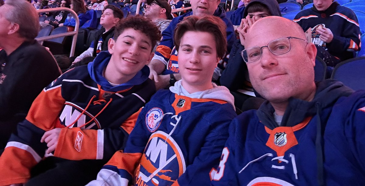 eadlman's tweet photo. #lgi #nyi let’s go islanders https://t.co/wIY6vAVBU3