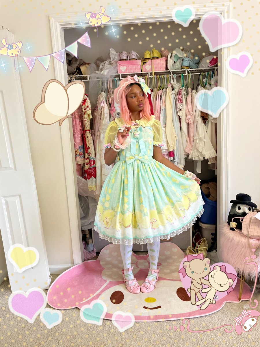 battylemon_'s tweet photo. Pink hair coords so far 
#lolitafashion https://t.co/xZOwjLmYbQ