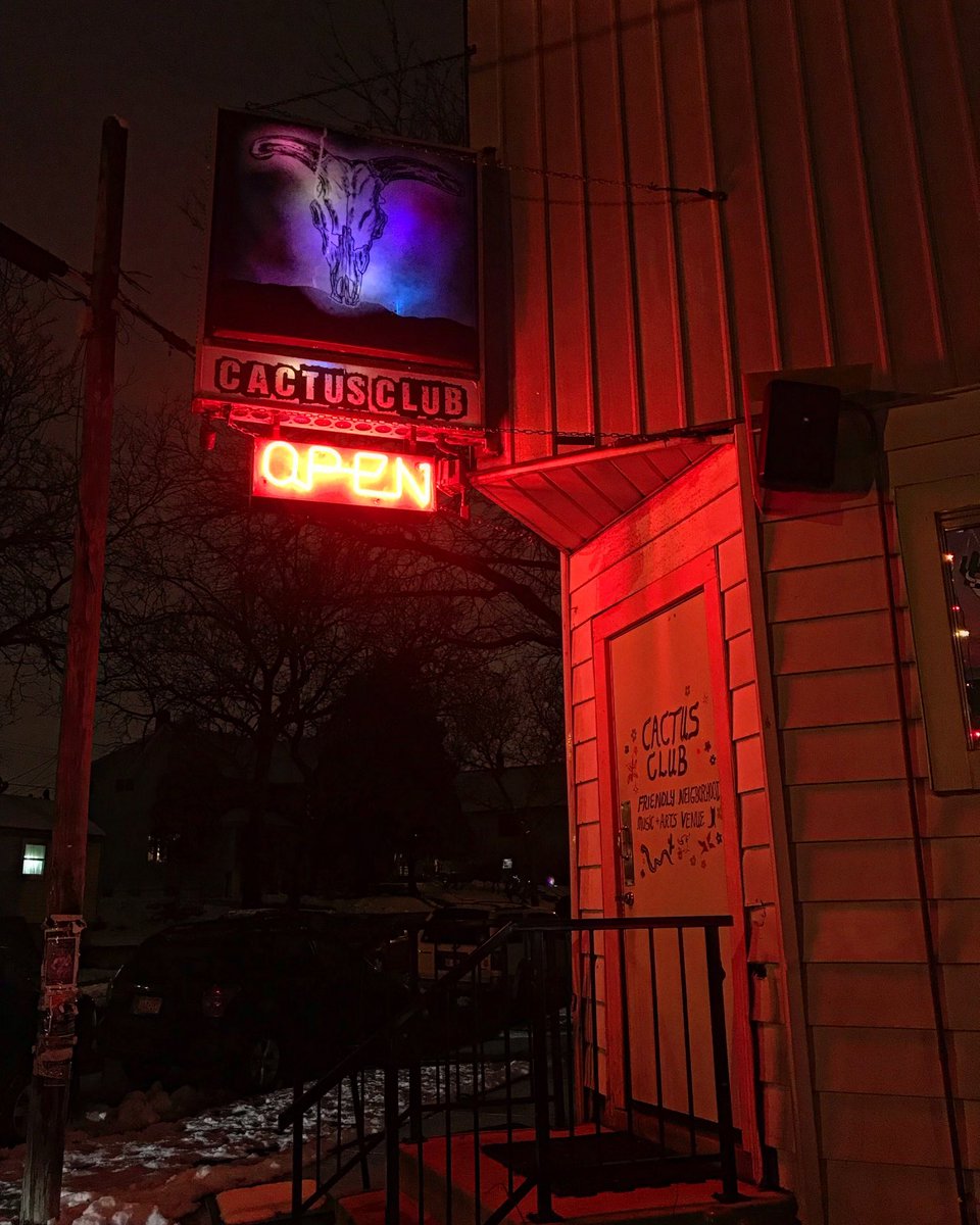 THANK YOU to everyone who came to a SOLD OUT <a href="/CactusClubMKE/">Cactus Club</a> last night 🤯 We’re truly just getting started so stay tuned and stay tuned! Separate thank you to <a href="/Dead__Feathers/">Dead Feathers</a> and <a href="/bloodband666/">BLOOD</a> for joining 🖐🏻💎🛸👽