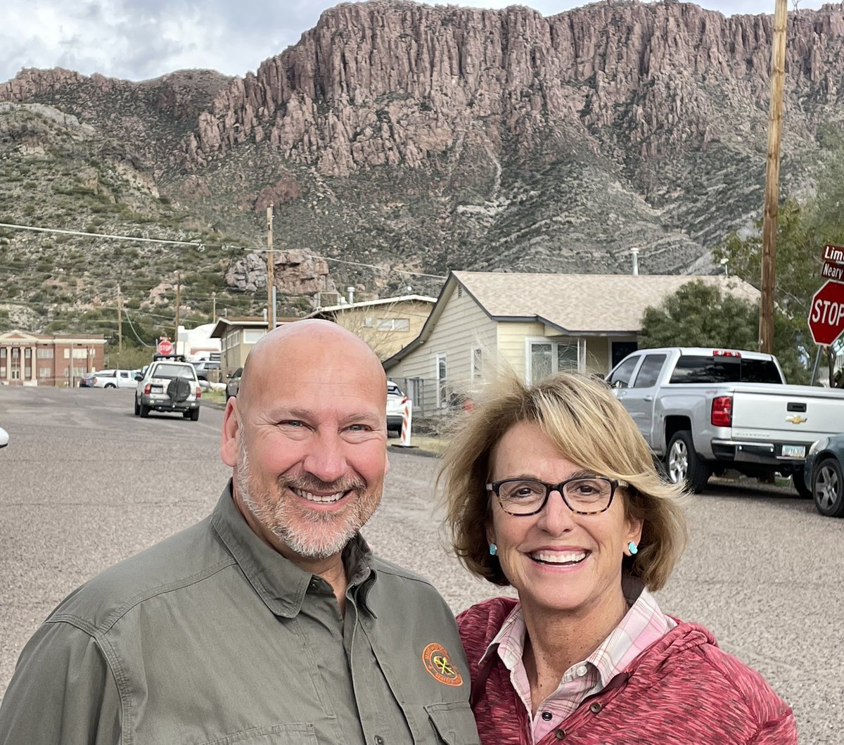 WendyRogersAZ's tweet photo. Wonderful to take family to @BoyceThompson then go be a part of #ApacheLeapMiningFestival in @SuperiorAZnews with @resolutioncu &amp; @paulmarshforaz! https://t.co/rQBYMdZtpi