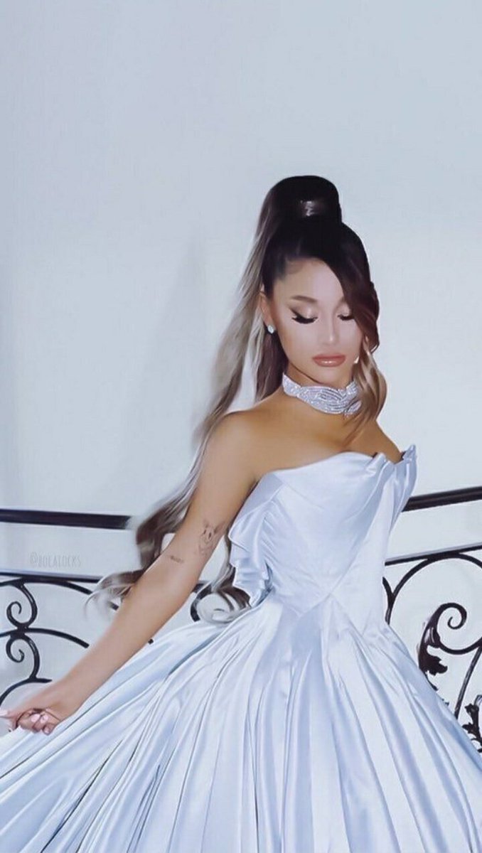 𝐆𝐨𝐝 𝐢𝐬 𝐚 𝐖𝐨𝐦𝐚𝐧🤍

#EVRP #PremiosOscarRP #Oscar