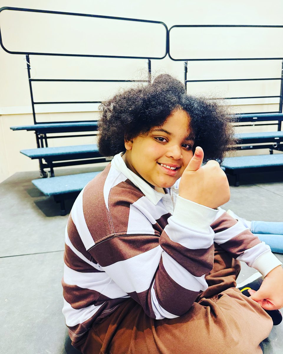 Thumbs up for our Spring season and there is still time to sign up! Don’t forget to Spring your clocks forward tonight!
¡Pulgares arriba para nuestra temporada de primavera y todavía hay tiempo para inscribirse! ¡No olvides adelantar tus relojes esta noche!
#sprklingsppring