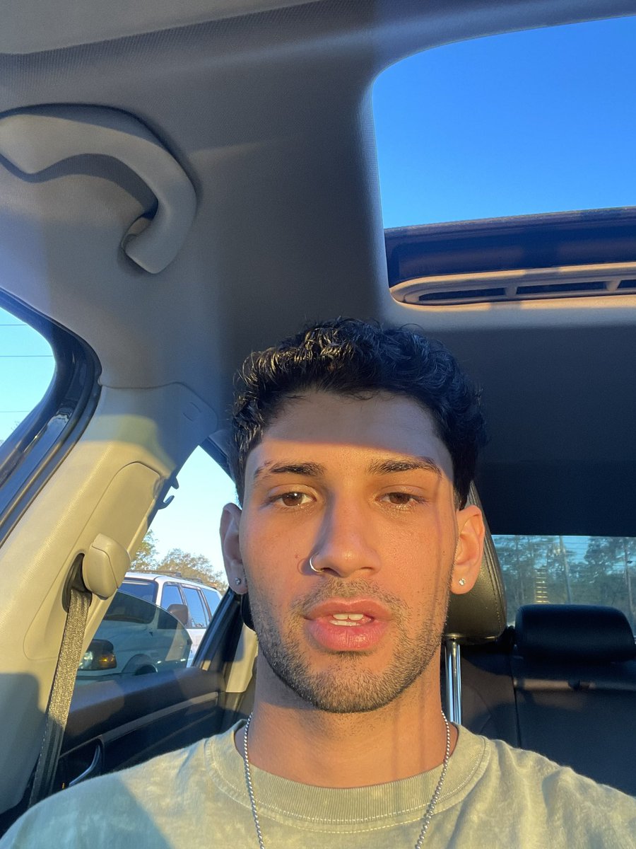 Fq-rZRkWAAIrU7d?format=jpg&name=medium