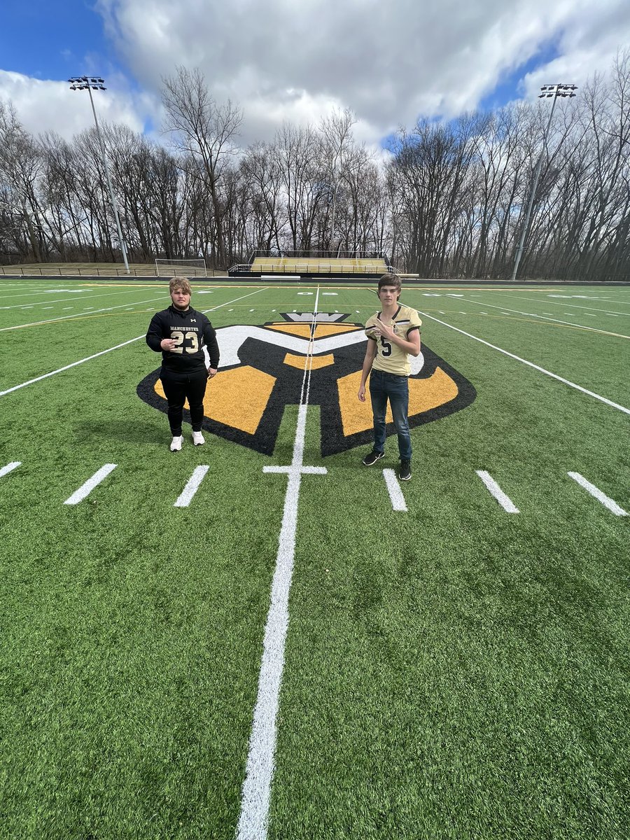 bmi11er35's tweet photo. Had a great time today on our visit!! Thank you @CoachWaltRaines for having us! https://t.co/wBdkFg2ij1