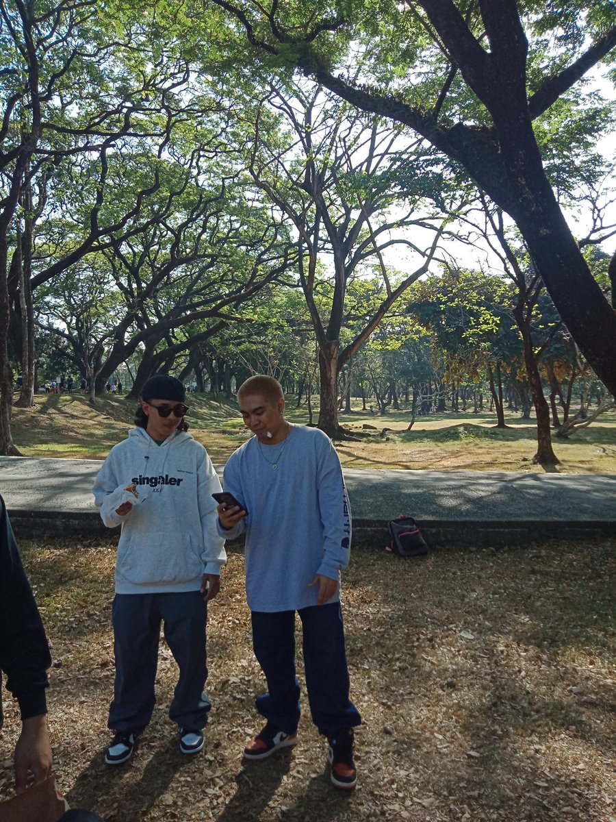 CSMFanbaseOfc's tweet photo. Boss K as a university student at tropa mong supportive 😎

#ConstruckMusic 
@ConStruckMusic https://t.co/C335NvPe2z