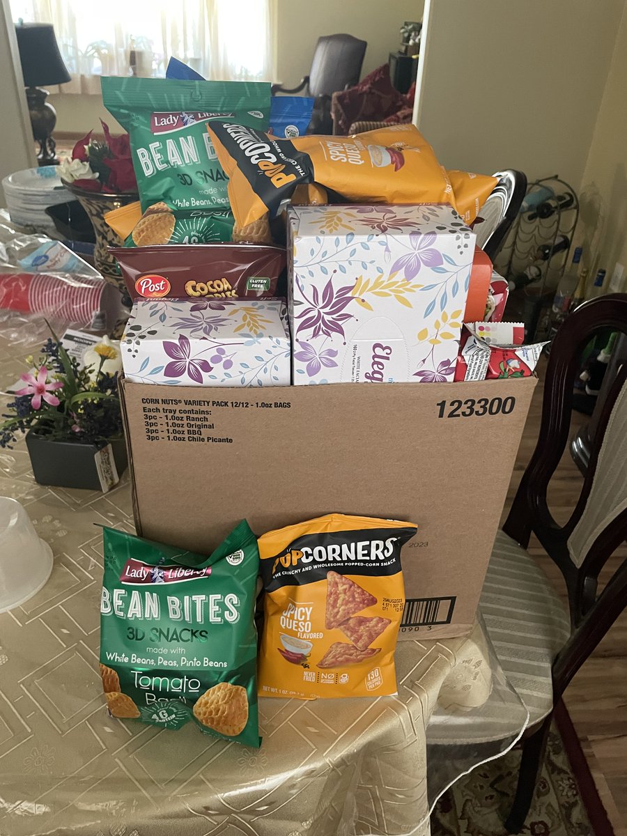 panagioe's tweet photo. Hello everyone! Remember if you're interested in donating food please let me know. Here is one of the donations from this week. #Globalgoals #WebT23 https://t.co/KJoGgXJz31