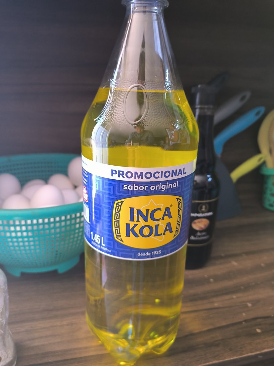 zezdu_98's tweet photo. De viaje. En chile tenía mucho hype y es una cola normal siempre la escuchaba en estreams de mis youtuber favoritos ledoy un 5/10 https://t.co/bJc46Z9YaS
