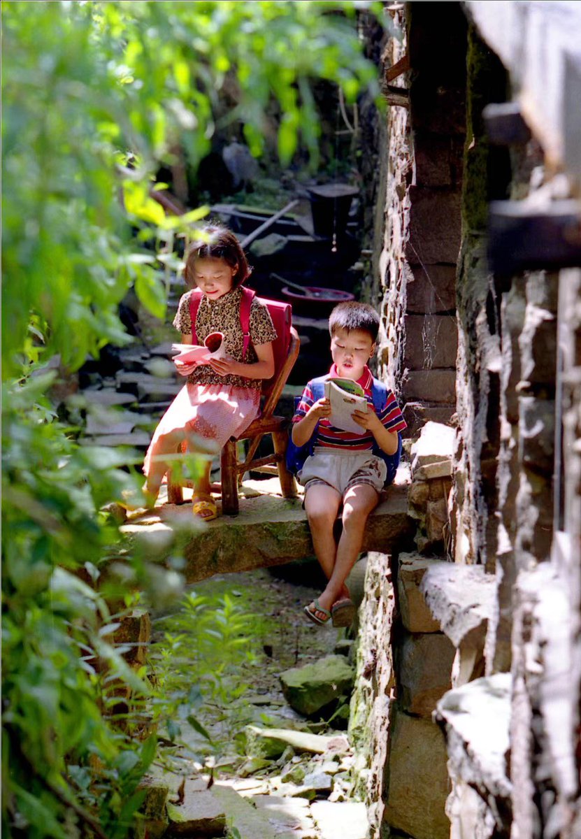 Chinese rural primary school students who love reading #China #RuralChina https://t.co/kifK7H1hlD