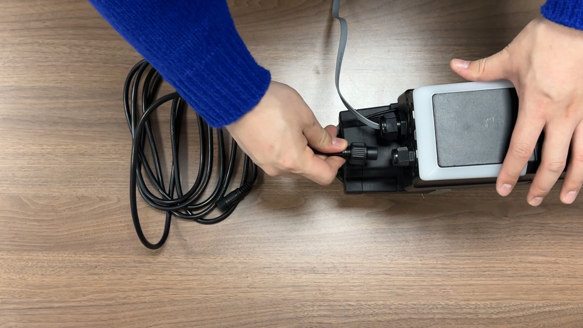 ForceDoor's tweet photo. Force industrial door operator is equipped with an 8m connecting cable and a 400V CEE power red plug with 15cm cable (except BASE 35). When the power cord is not enough, the connecting cable can be used to connect the control box and the power plug.
https://t.co/eL3wTpN5mt https://t.co/hH3ibuSReb