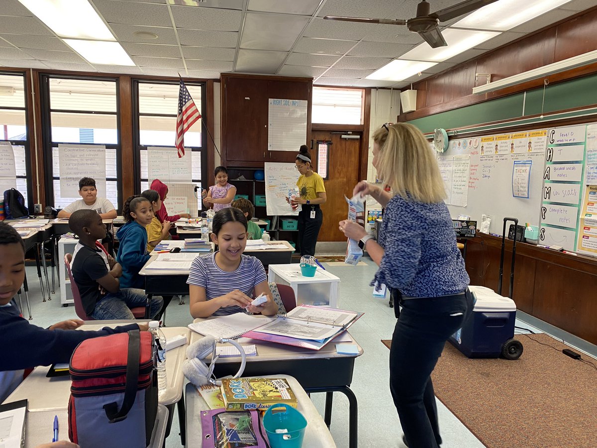 BetsyESOL's tweet photo. This is what kindness looks like. Great Admin and Great teachers making real differences. @starkevcs https://t.co/M5NswccXOv