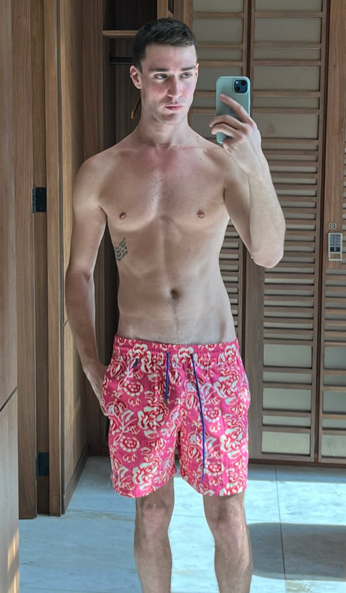 pietro__pit's tweet photo. Went swimming 🏊🏼‍♂️ https://t.co/vpZjDNZ55d