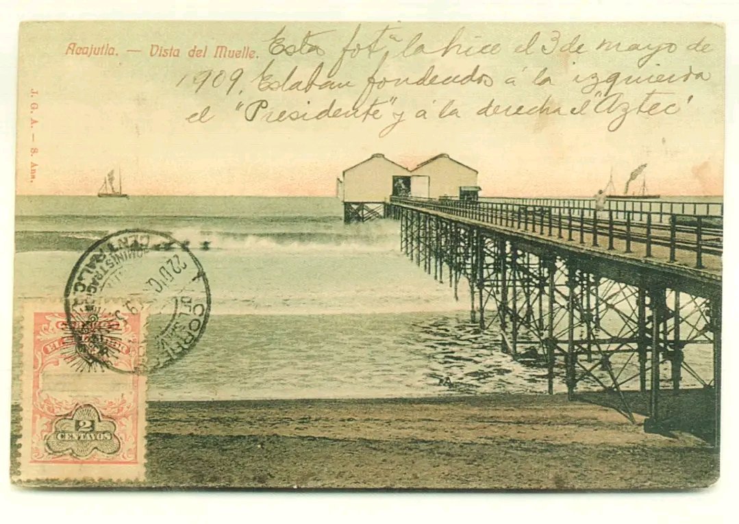 HistoriaDeElSa1's tweet photo. Acajutla – Vista del Muelle. Esta foto, la hice 3 de mayo de 1909, estaban fondeados à la izquierda el "Presidente y à la derecha el "Aztec' 
(los vapores)
compárte y síguenos para ser más Salvadoreños/as curiosos de nuestra historia. https://t.co/zbNM0zf90V