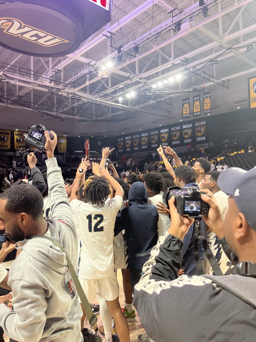 VHSL_'s tweet photo. Congratulations to Varina for Winning the Class 4 Boys Basketball Championship https://t.co/FqDP1uyWn0