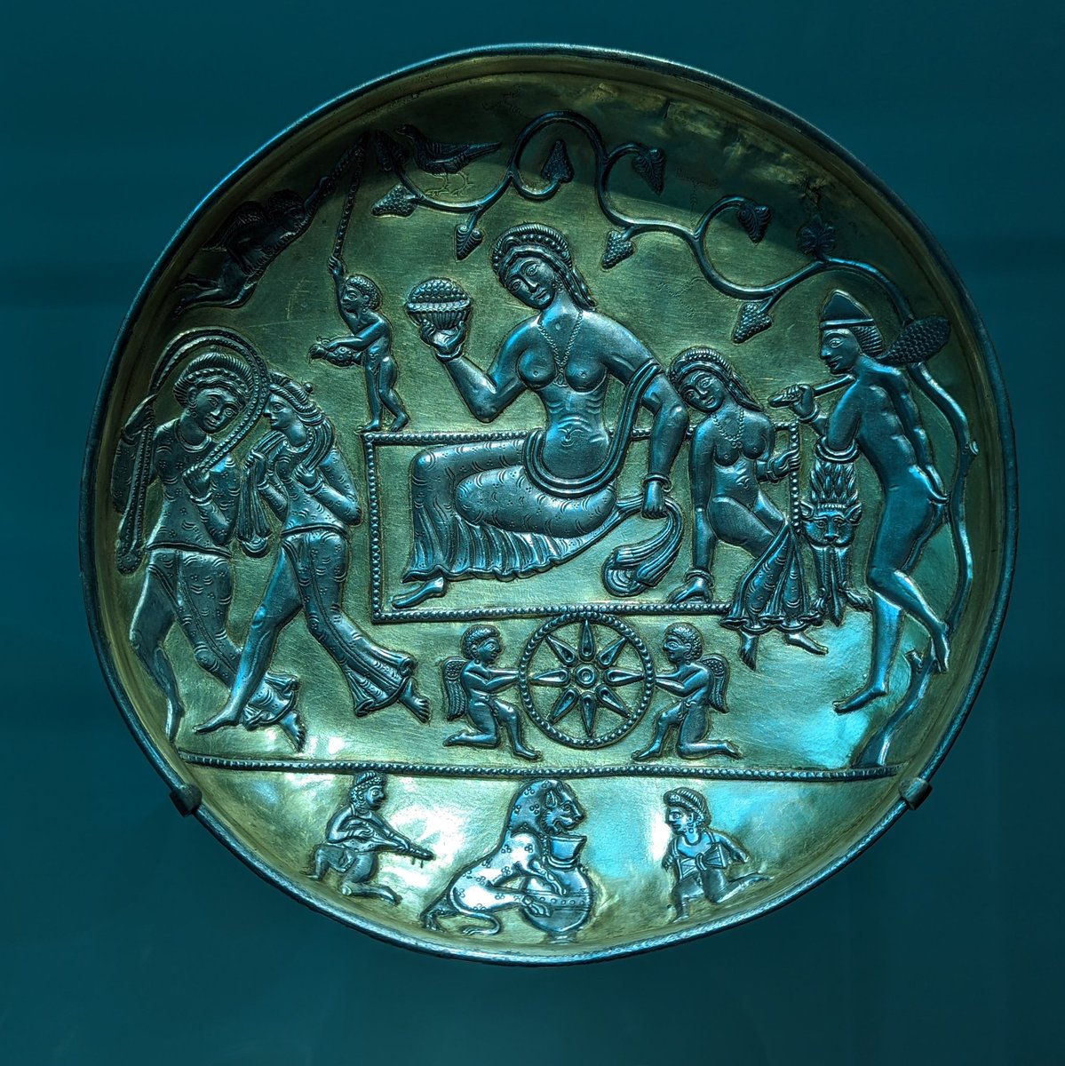 Sasanian Persian plate, triumph of Dionysus. Hercules depicted on right. Smithsonian Museum of Asian Art.