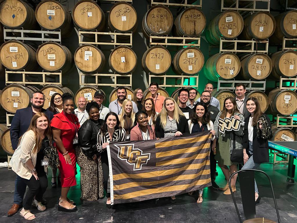 BrowardUCF's tweet photo. Thank you to everyone who joined us for National Networking Knight @funkybuddhabrew! It was an amazing night of food, fun & Networking!
@UCFKnights @UCFALUMNI
#GoKnights #ChargeOn #UCF #NationalNetworkingKnight https://t.co/BojV64aFUy