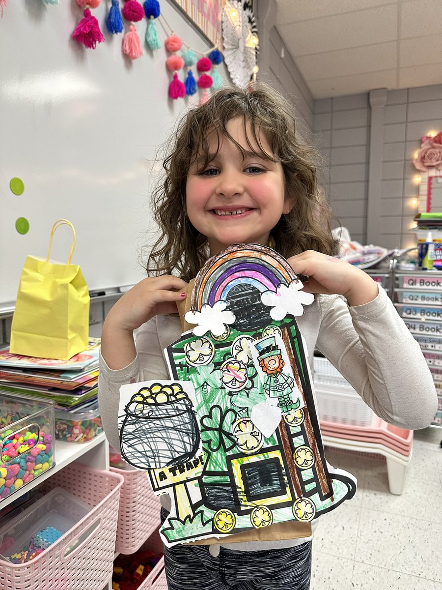 hellomrsfrizell's tweet photo. Created our leprechaun traps before leaving for spring break today! Fingers crossed we finally catch him! 😊🍀💚 #isdschools #isdkinder @GlendaleElemISD https://t.co/o4gw0TVr6A