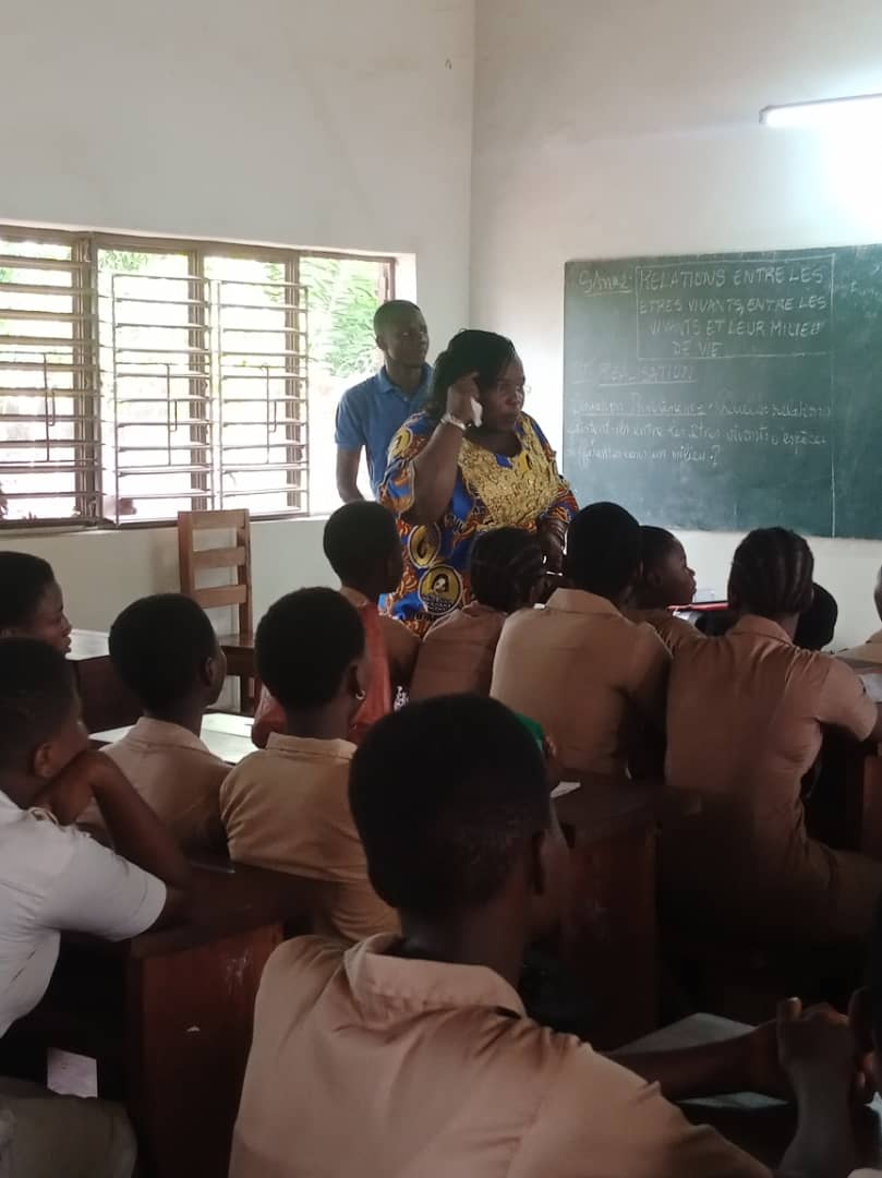 Célébration du 8 Mars : 150 filles du CEG GOUAKO KOTOCLOME dans la commune d'Akpro Misserete sensibilisées sur l'hygiène menstruelle.

Présence effective  de la DD OUEME de la Ministre <a href="/TognifodeV/">Véronique TOGNIFODE</a> 
et de la CA de l''arrondissement de Vakon.