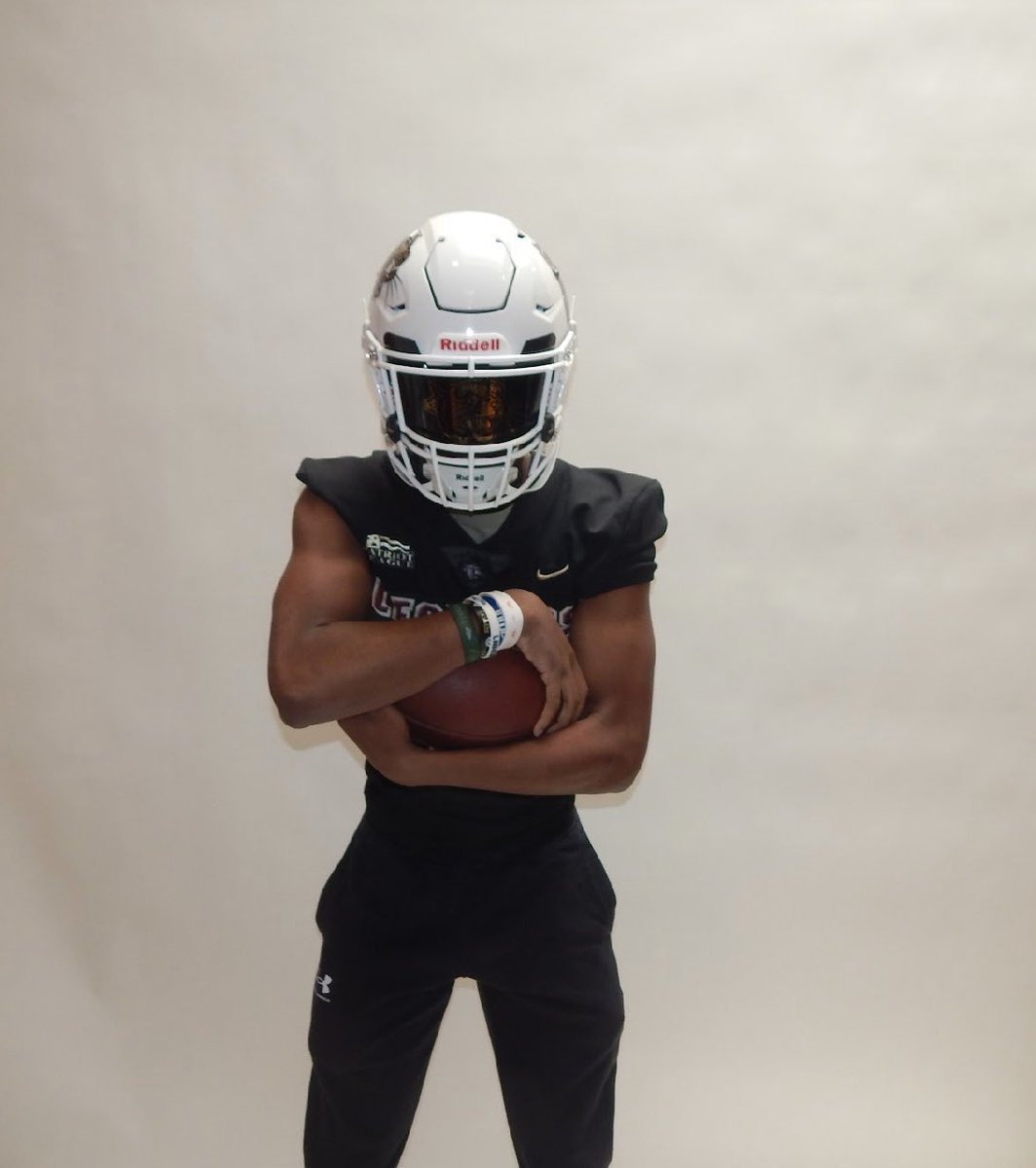 Gfred2024's tweet photo. Thanks for the visit @LafayetteFB. Enjoyed touring the facility and meeting the coaches. @coachjallday6 @CoachSeumalo @CoachDWilkins @SoCoFootball @gpannoni @CoachKPinVA @VAspartans7v7 https://t.co/Y5YjMHv0z2
